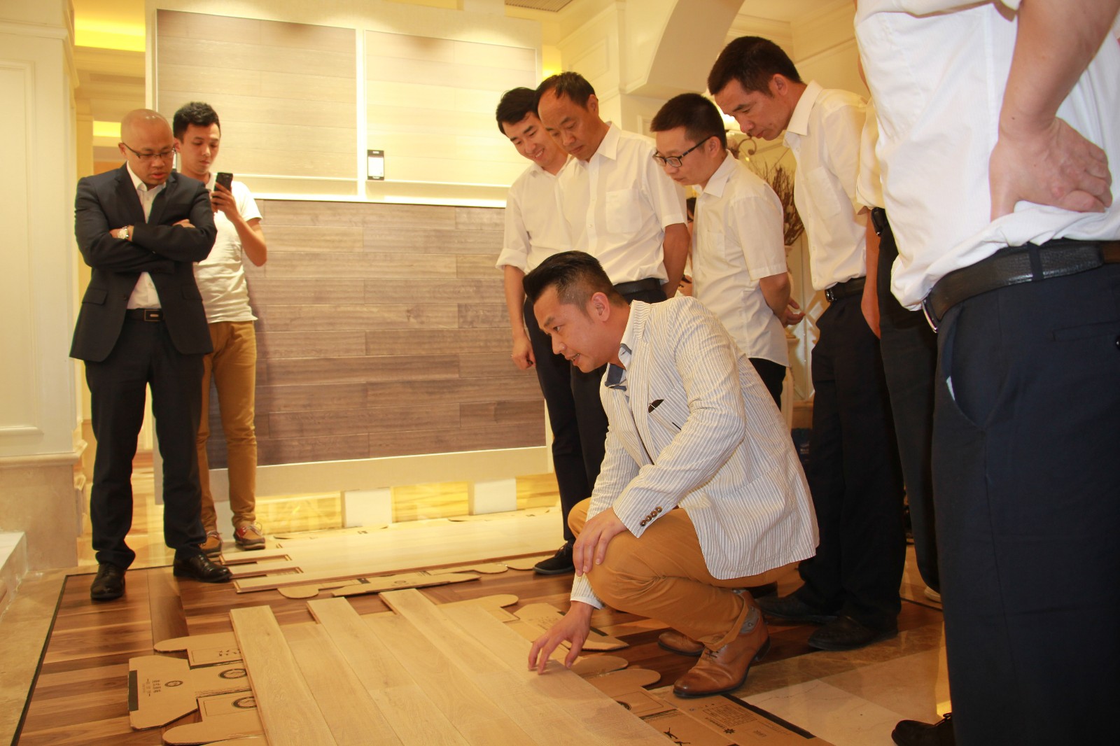 1496913456961770.jpg IMG_8198-1.jpg