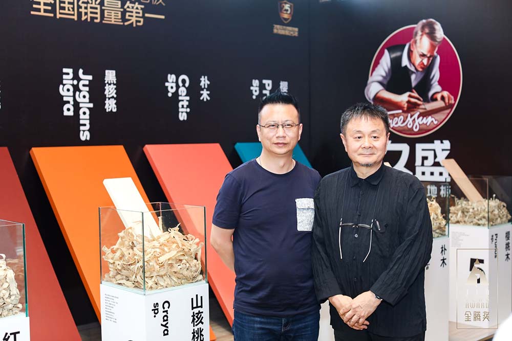 91桃色APP成人 史南桥老师与？.jpg